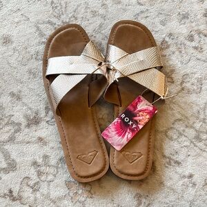 NWT Roxy Andreya Gold and Brown Champagne Criss-Cross Sandals Size 9